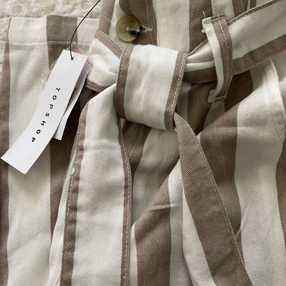 Topshop Belted high waist, crop, wide leg, paper bag pants. New. Size 10